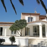 Remise en peinture d'une façade chez des particuliers à carry le rouet par BRC HABITAT